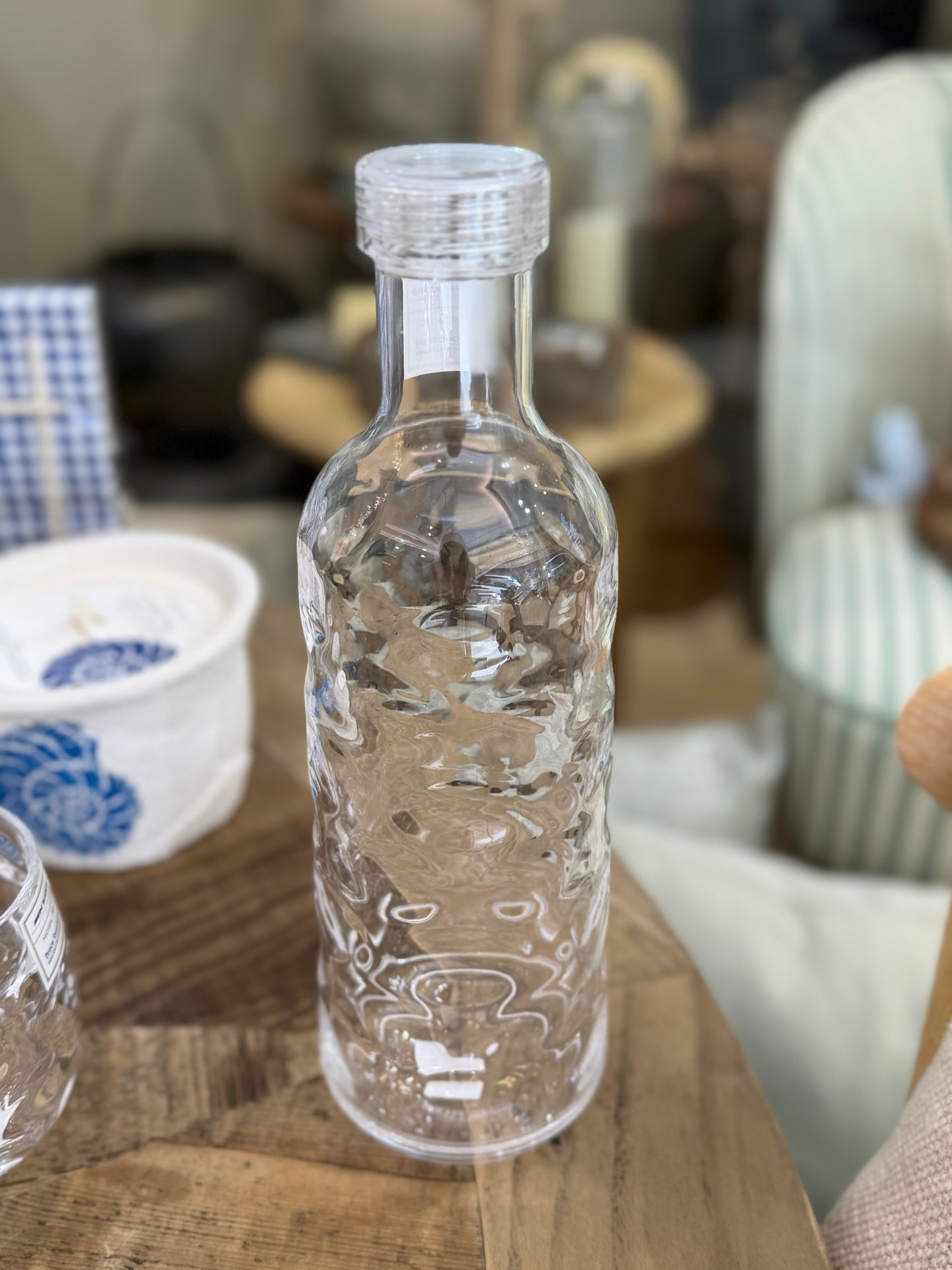 Botella con tapa de melanina